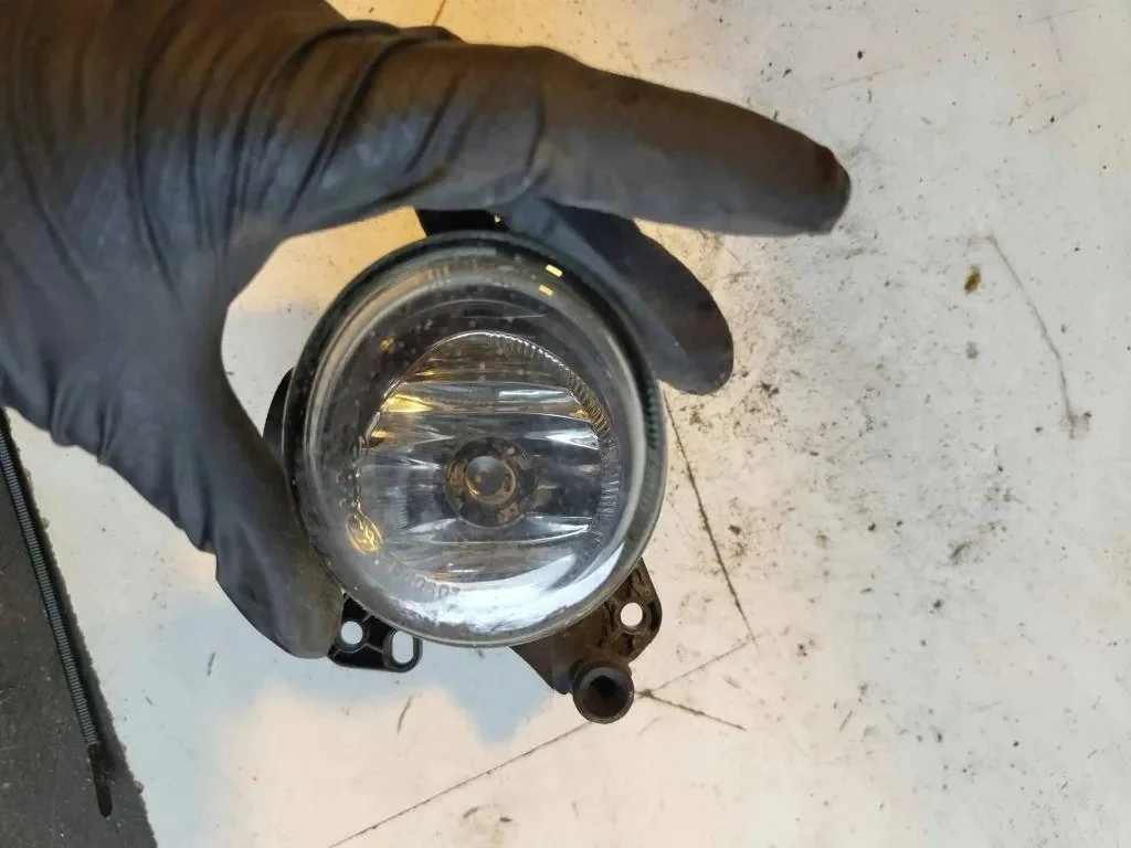 Mercedes W207 A2078801005 Halogen Rechts Gitter
