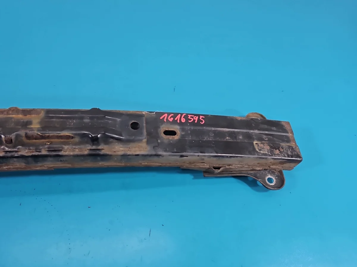 Renfort pare-chocs avant Kia Sorento I
