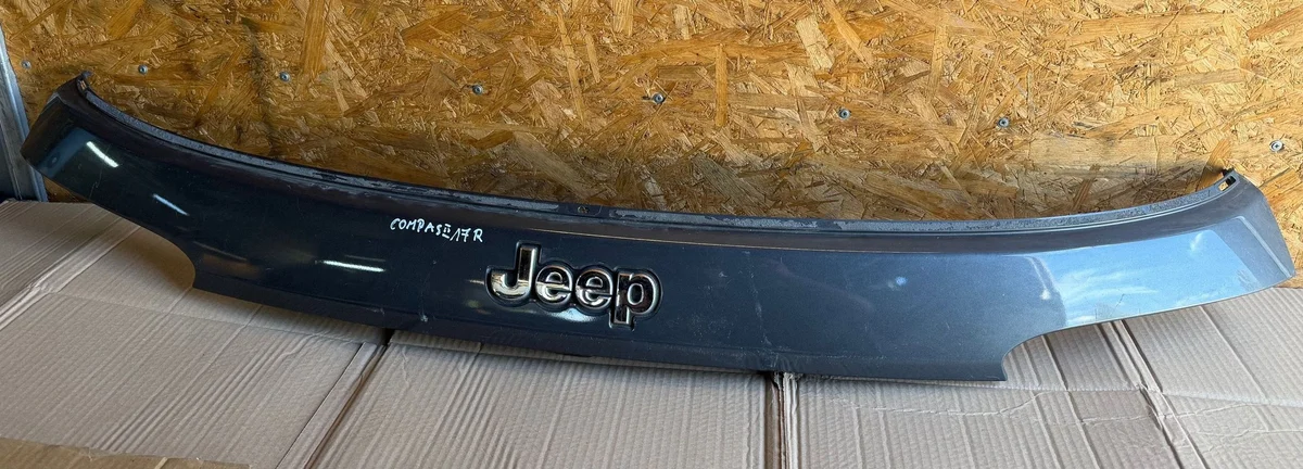 Tailgate Spoiler for Jeep Compass - Used image 2