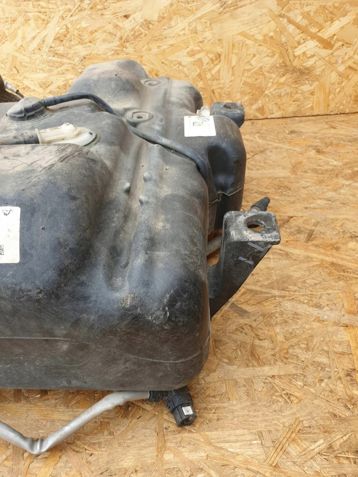 Réservoir AdBlue Pompe Renault Trafic 208993933R image 4