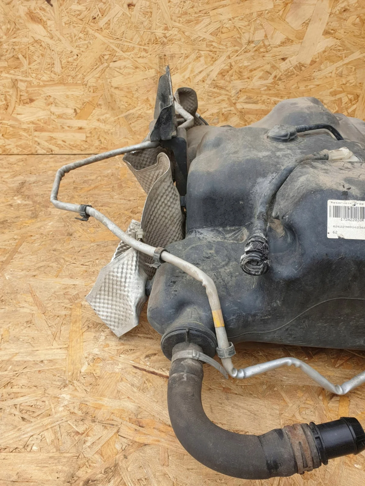 Réservoir AdBlue Pompe Renault Trafic 208993933R image 10