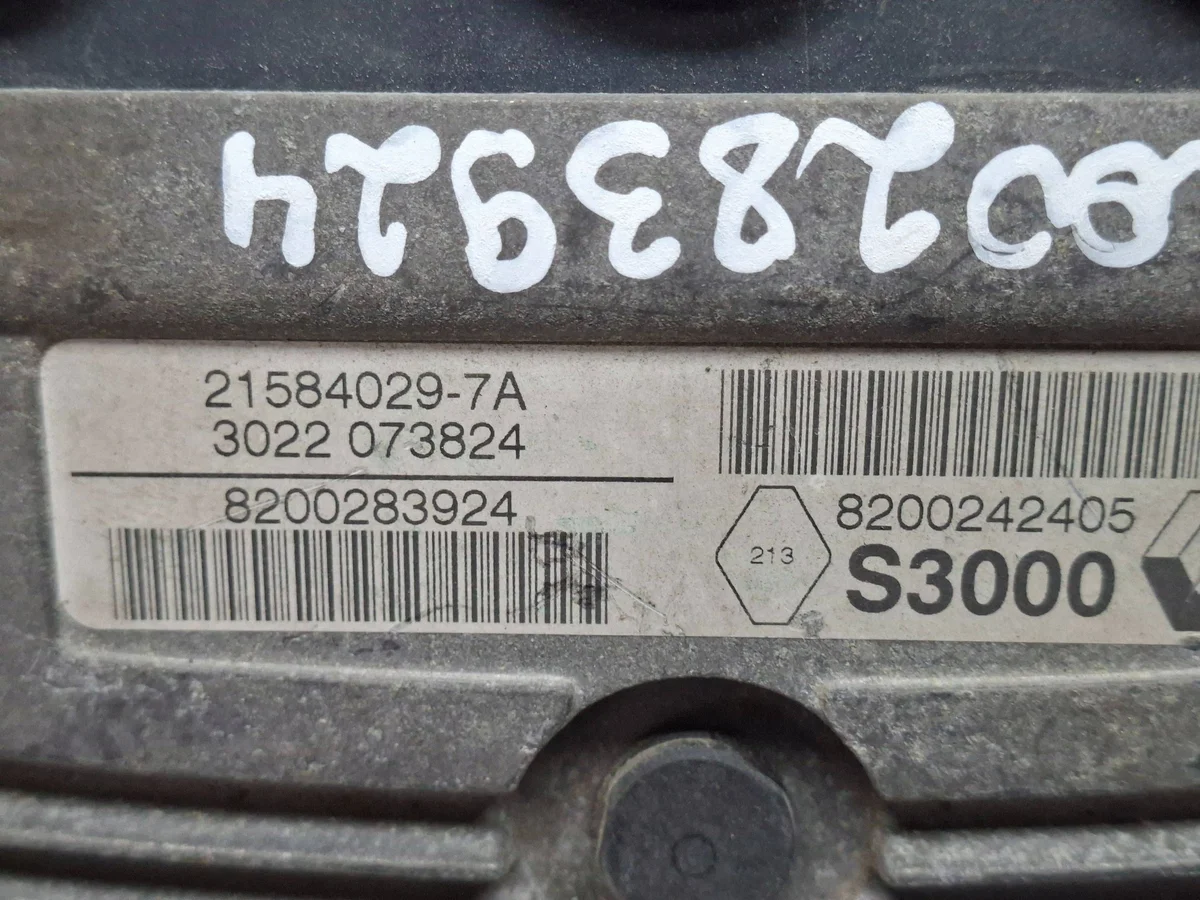 Calculateur Renault Megane II 1.6 16V
