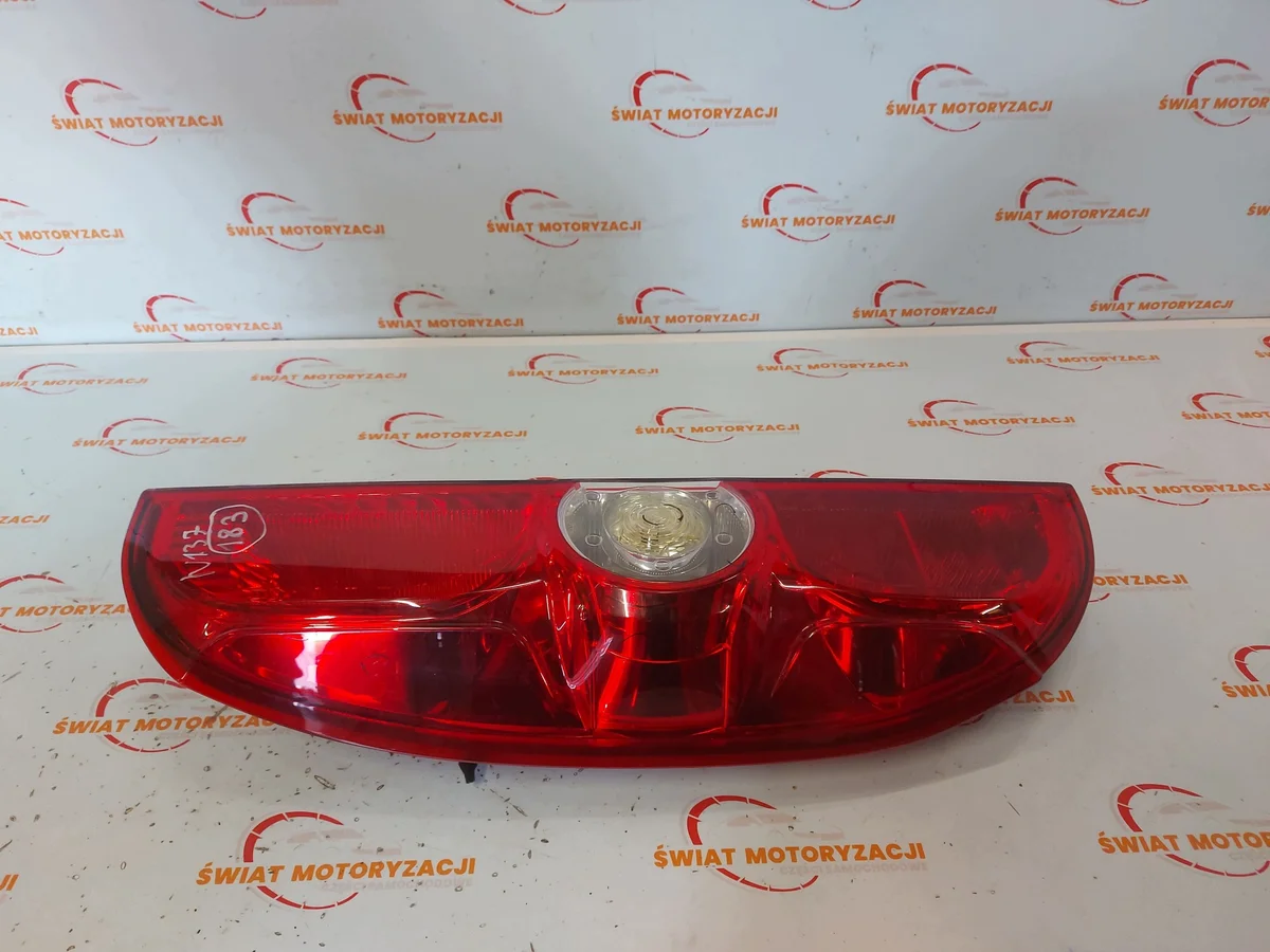 Fiat Doblo II lampa vänster bak 1.3 MJ