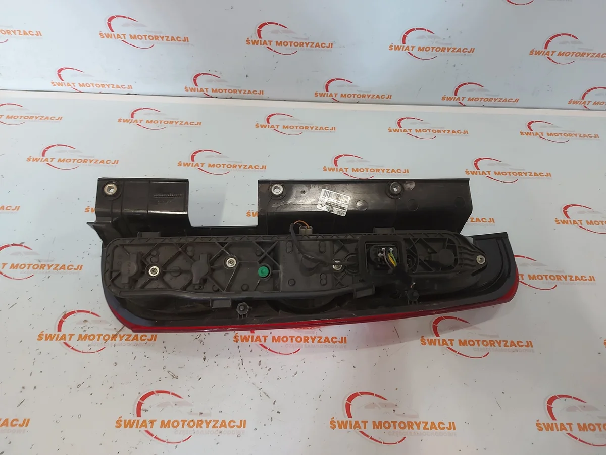 Lanterna Traseira Esquerda Fiat Doblo II 1.3 image 4