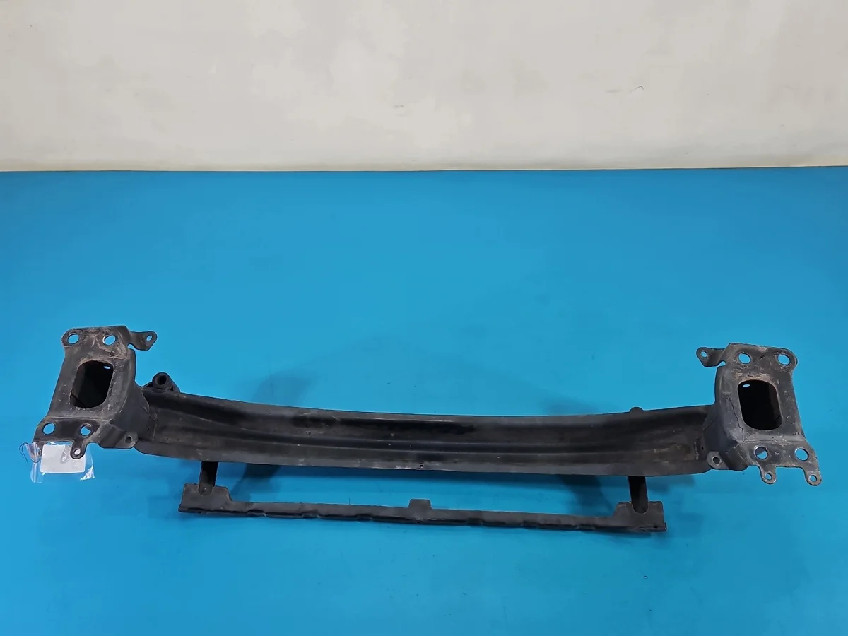 Reforço Para-choques Skoda Octavia II Usado image 4