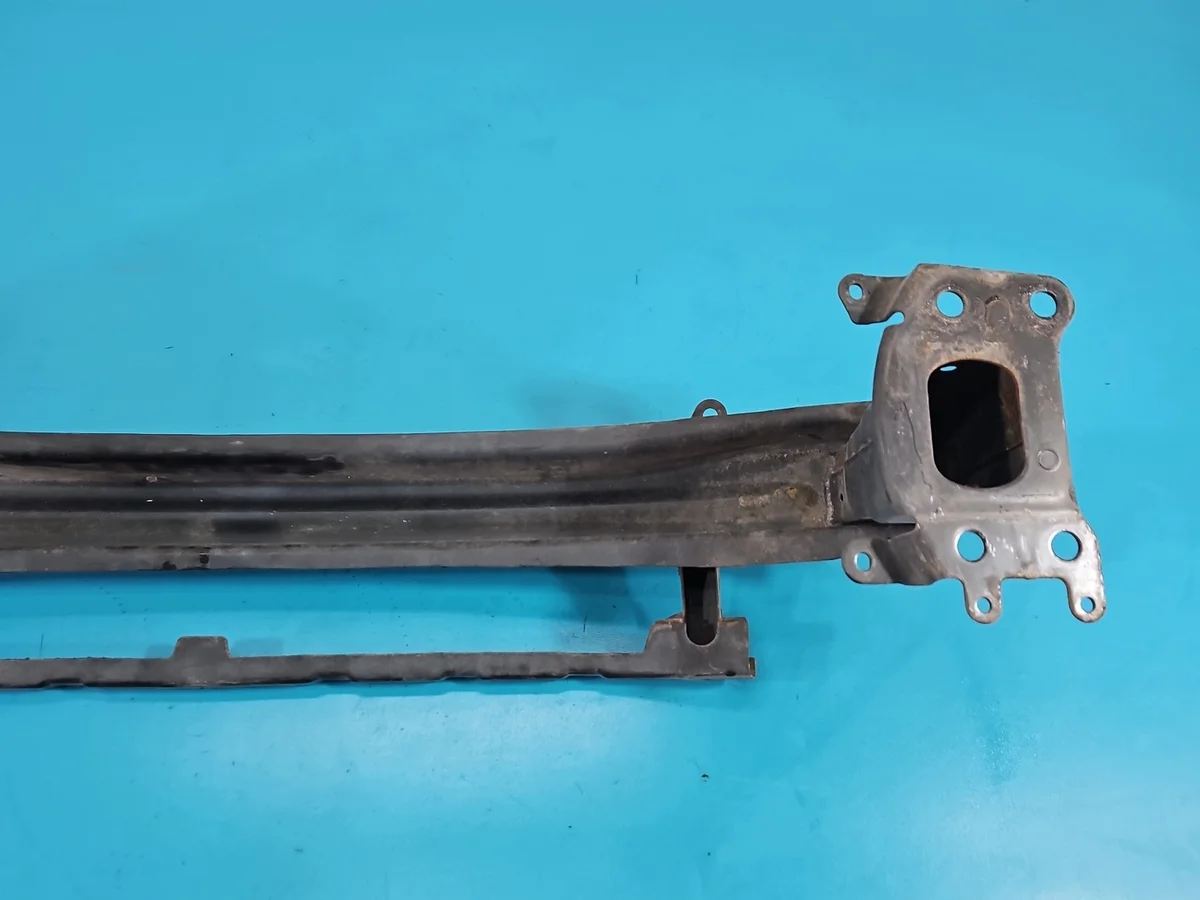 Reforço Para-choques Skoda Octavia II Usado image 5