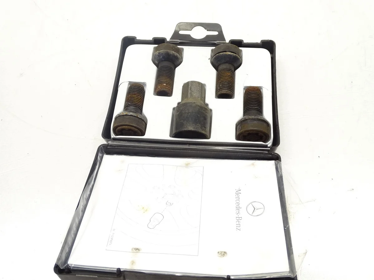 Slotbouten Mercedes C W205 A0019901607