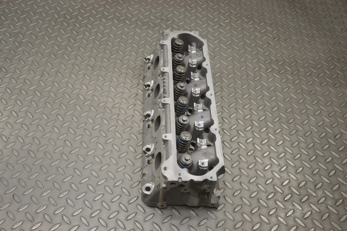 Cilinderkop Chevrolet Corvette C7 6.2L image 4