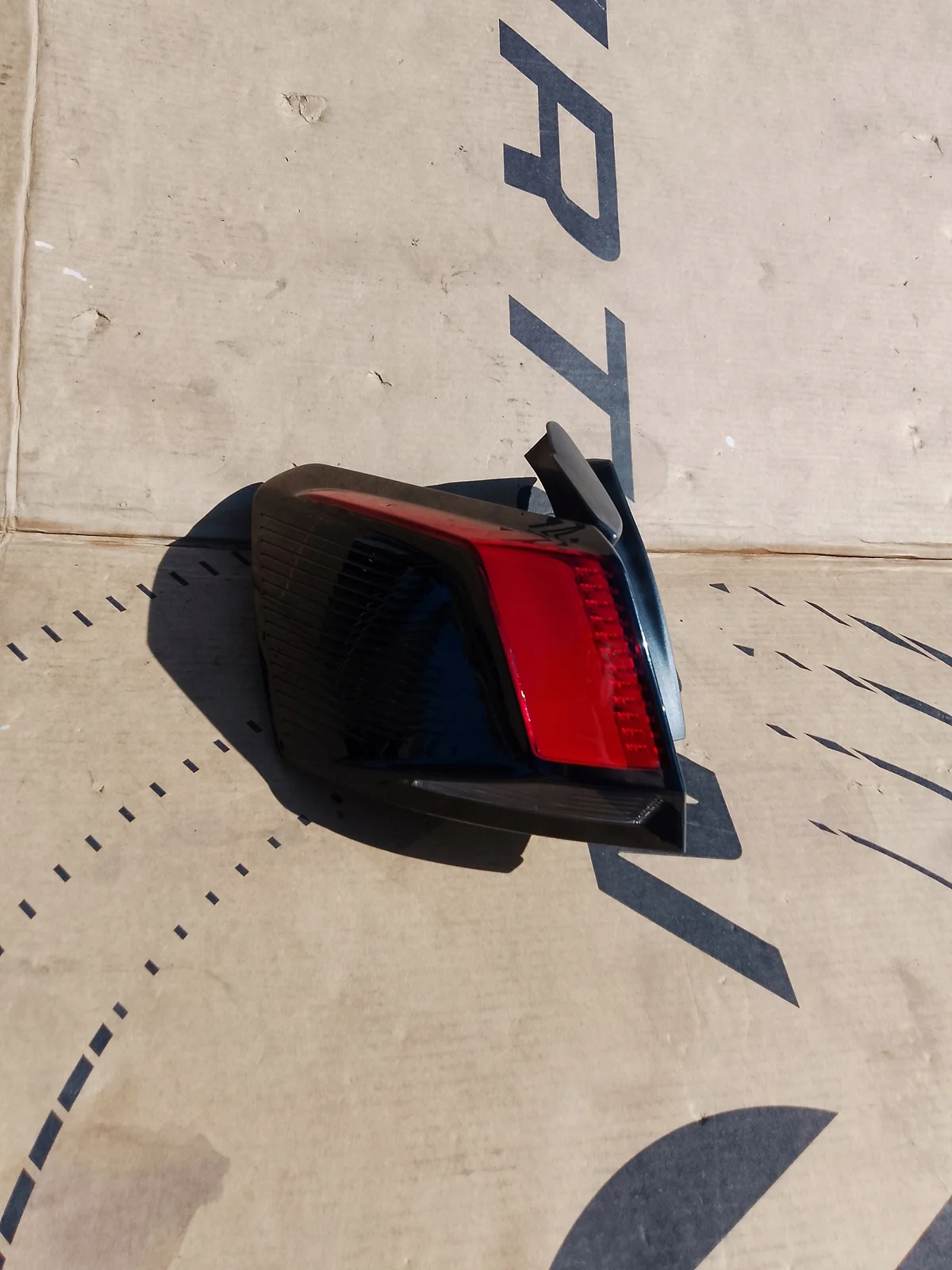 Lanterna Traseira Esquerda Peugeot 3008 II image 3