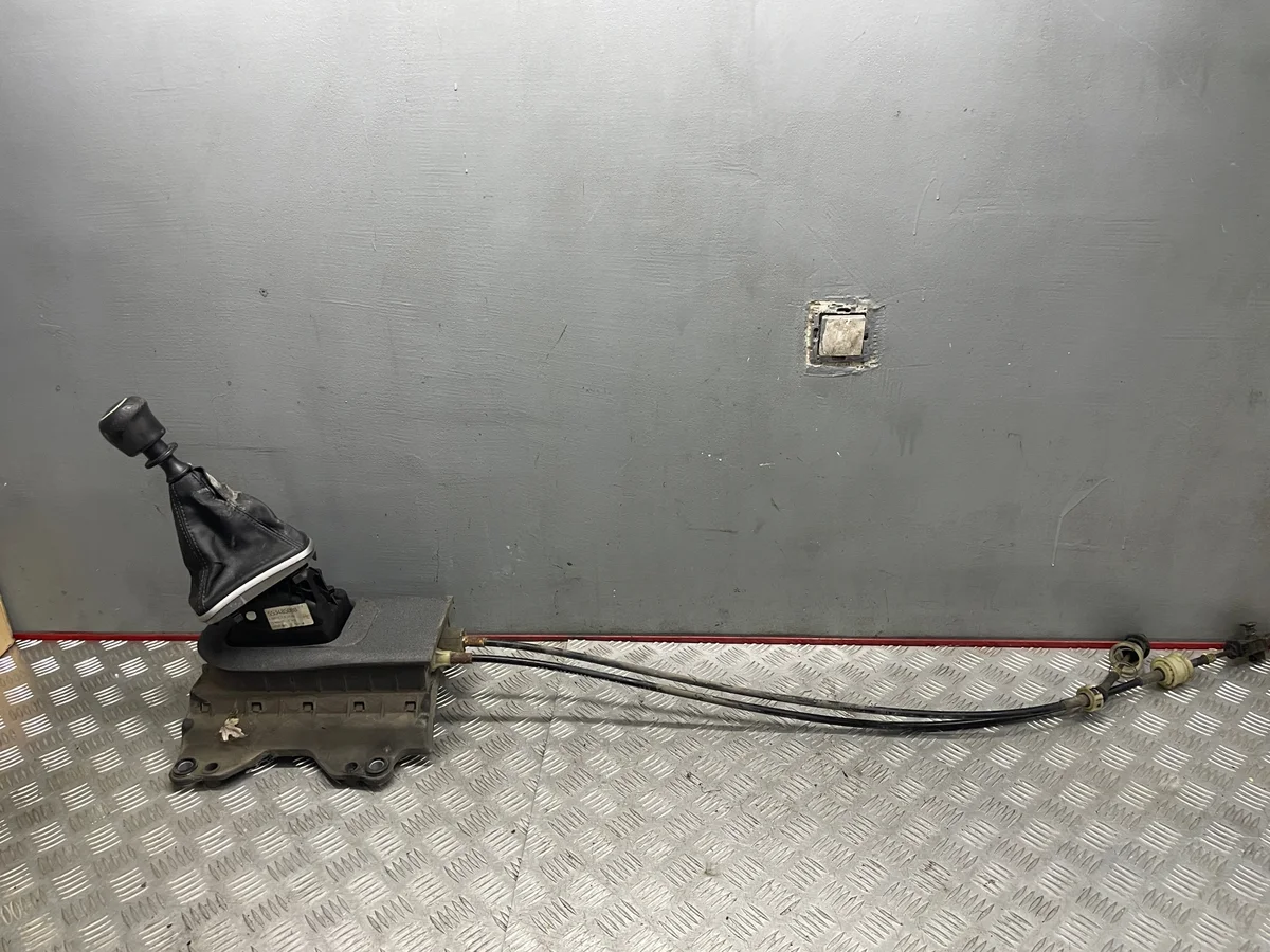 Alavanca Câmbio Fiat Grande Punto 1.4 8V Usada