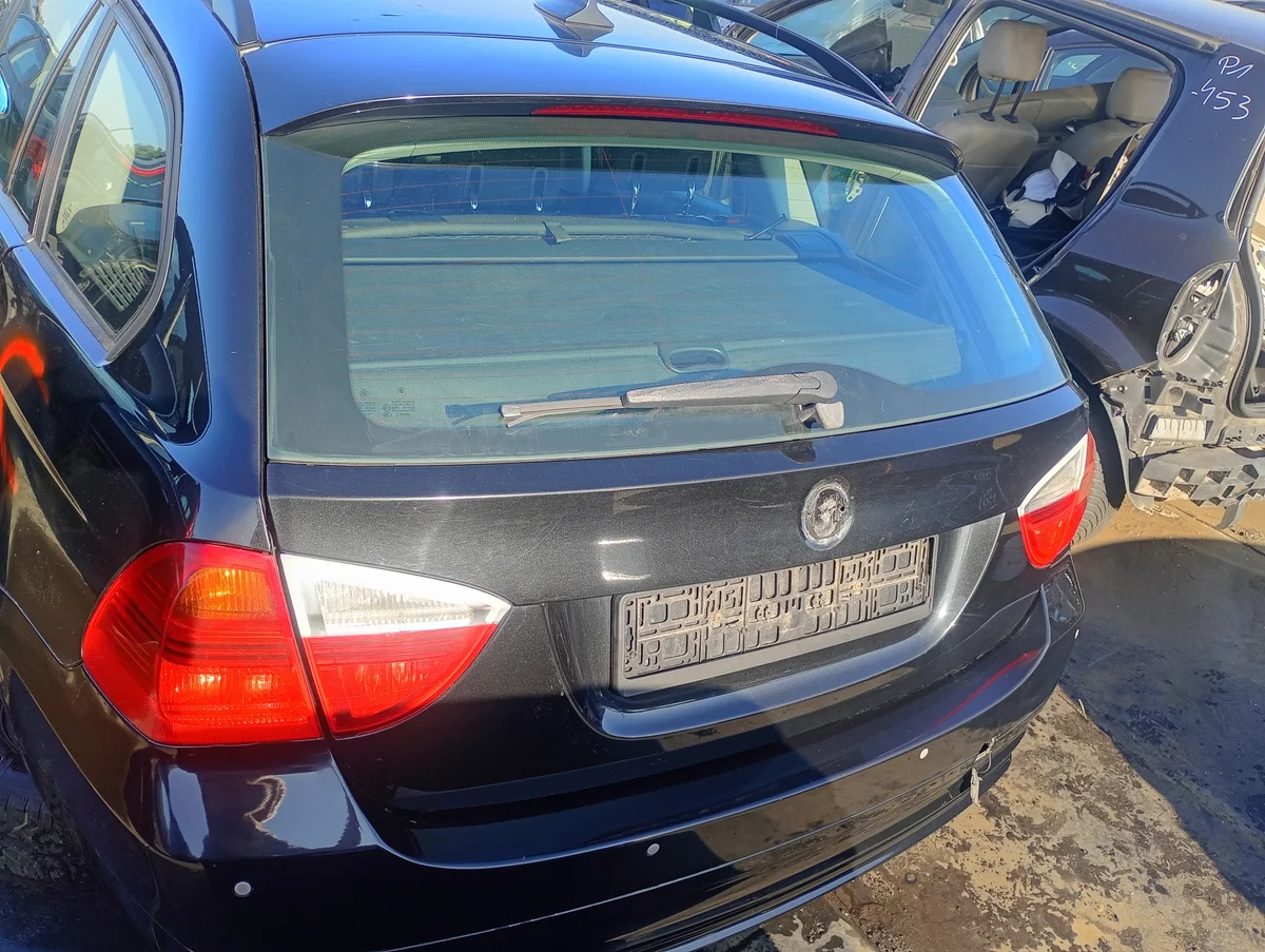 BMW 3 E91 Tailgate Trunk Lid 06-07 image 4