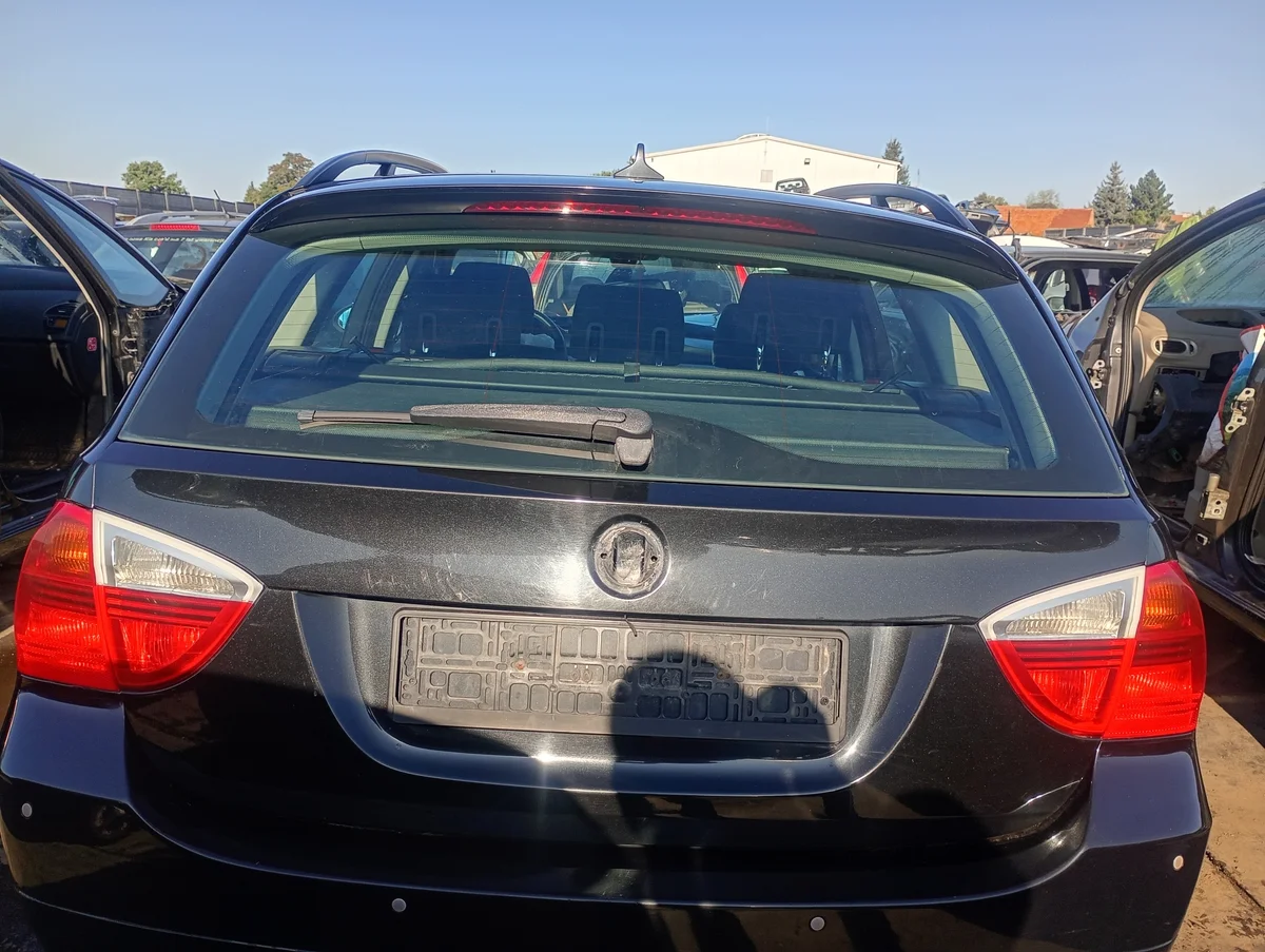 BMW 3 E91 Tailgate Trunk Lid 06-07 image 5