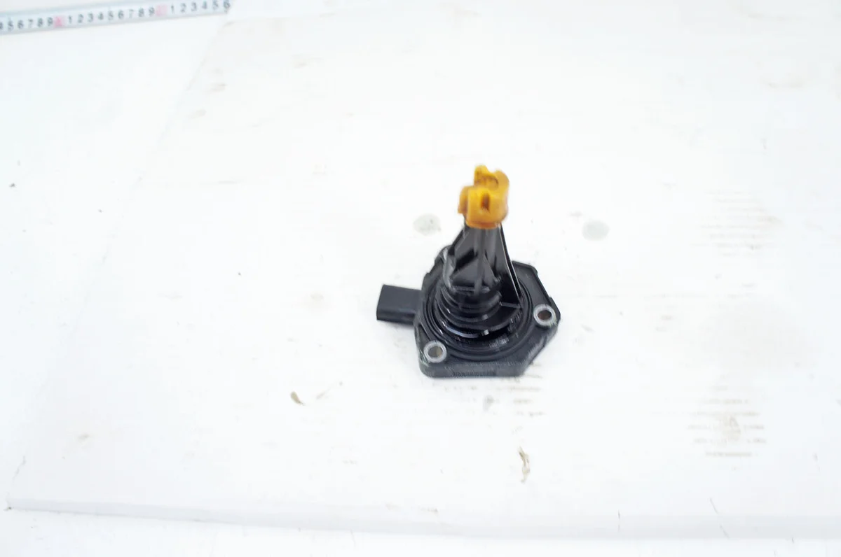 Oliepeilsensor Honda HR-V II 1.5 i-VTEC image 3