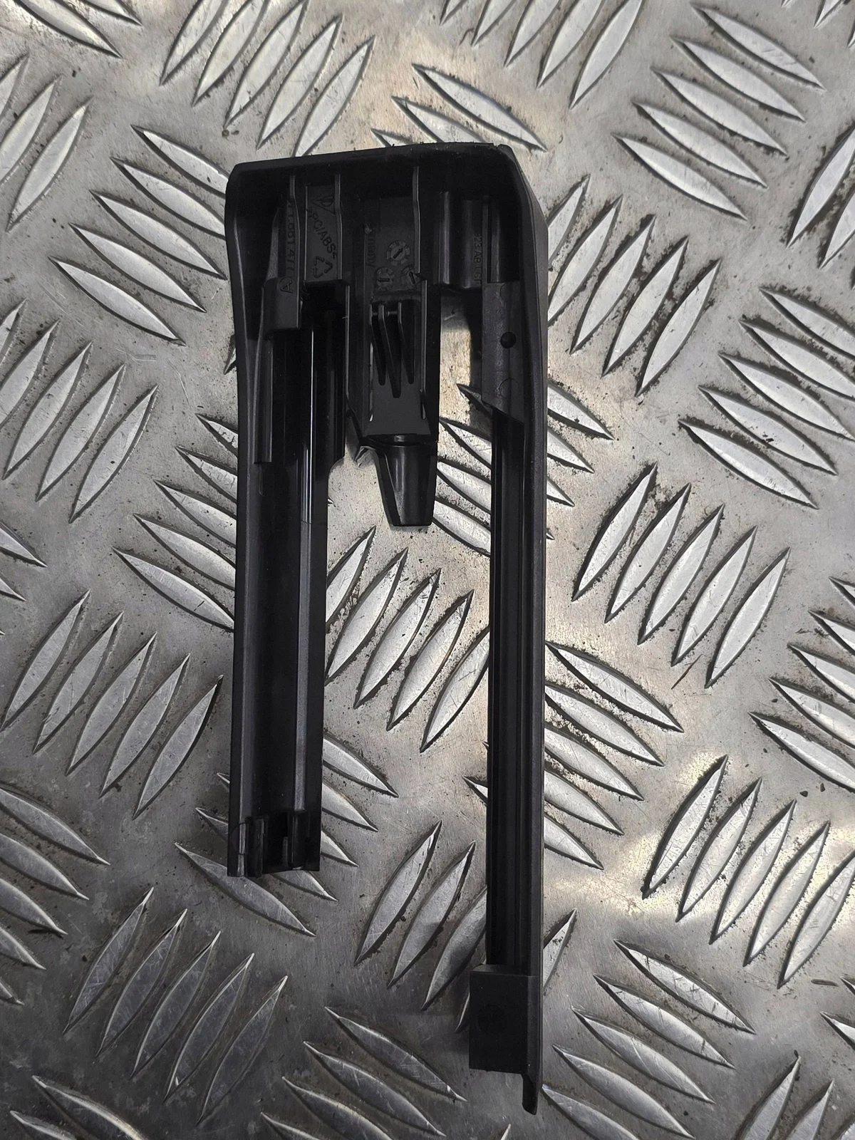 Porsche Panamera 971 Mask 971881477 image 3