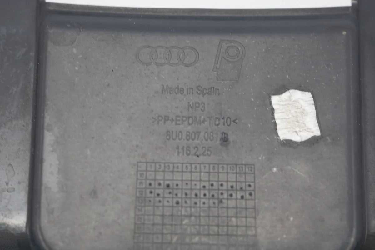Audi Q3 8U 13R Cache supérieur avant image 4