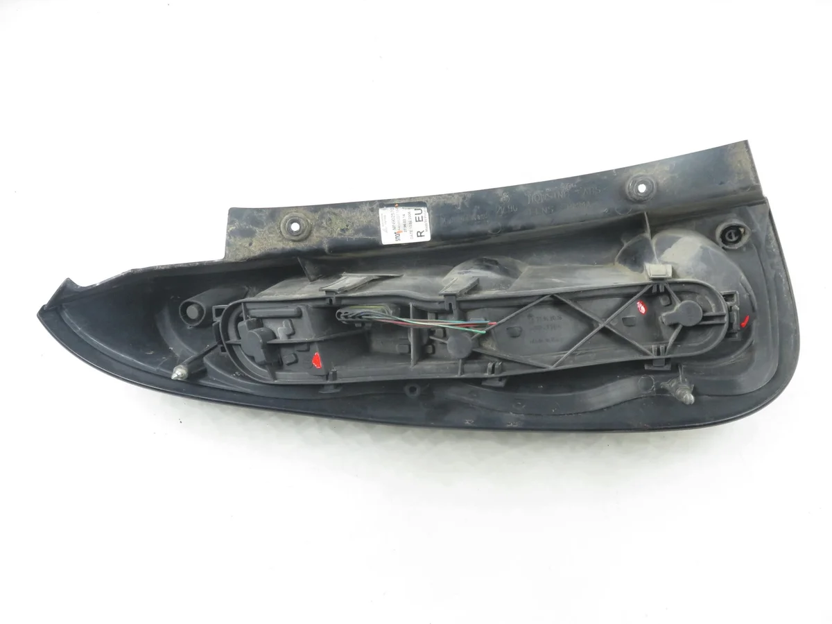 Luz trasera derecha Smart Forfour (454) image 4