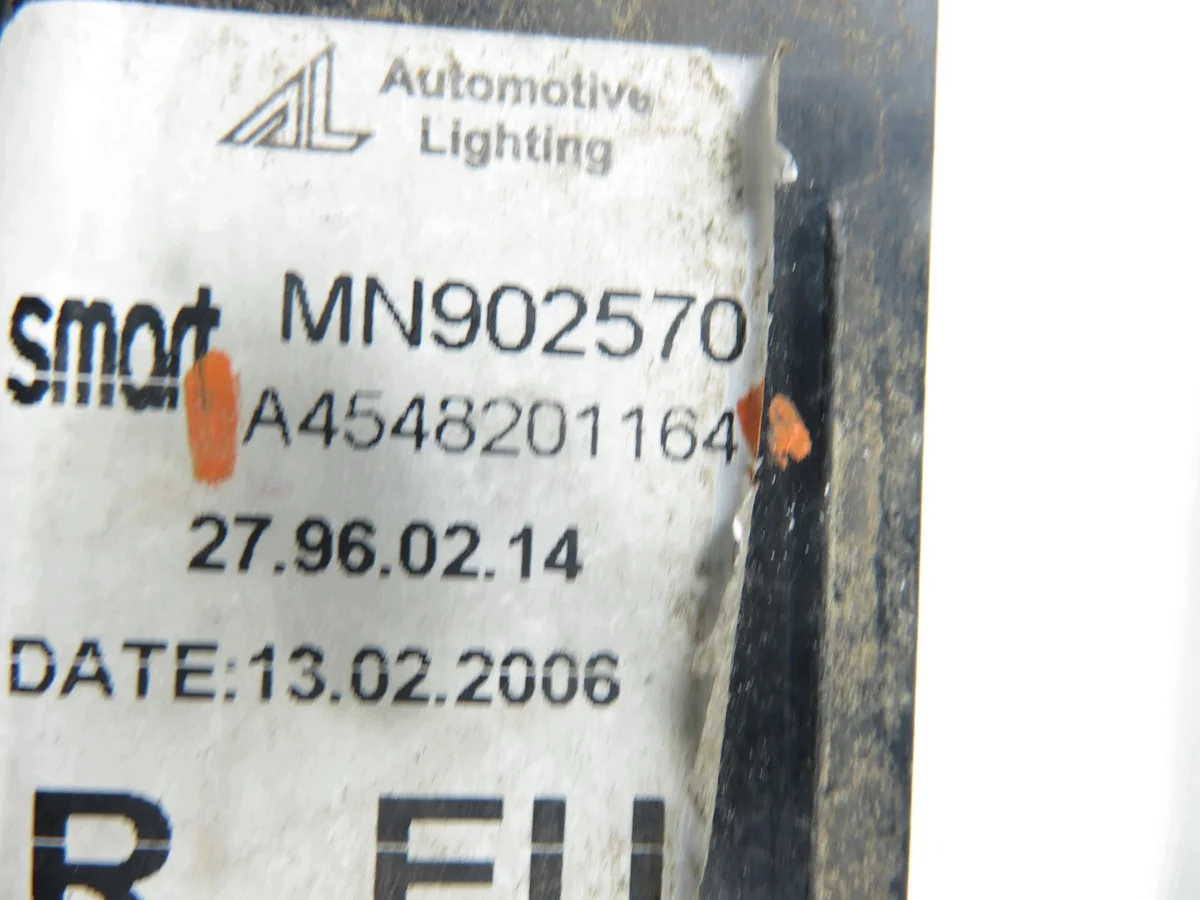 Luz trasera derecha Smart Forfour (454) image 5