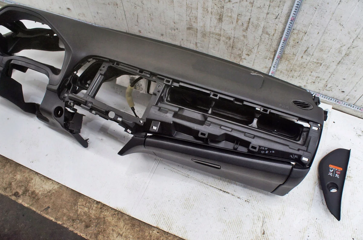 Honda HR-V II Dashboard Console VQ296 image 6