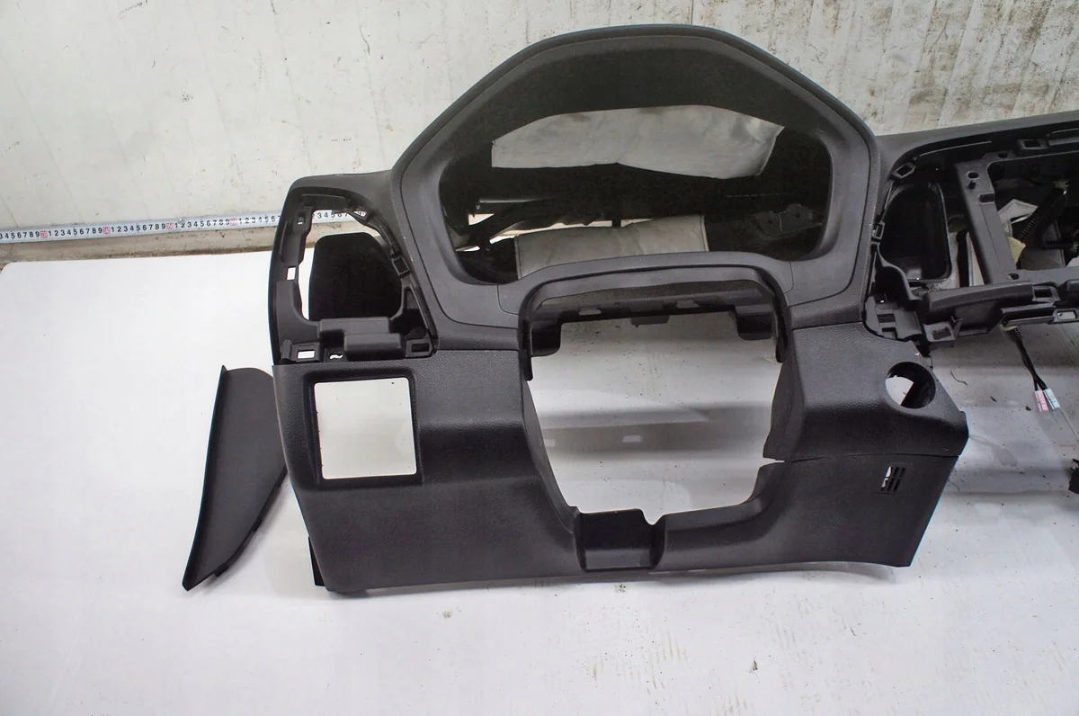 Honda HR-V II Dashboard Console VQ296 image 9