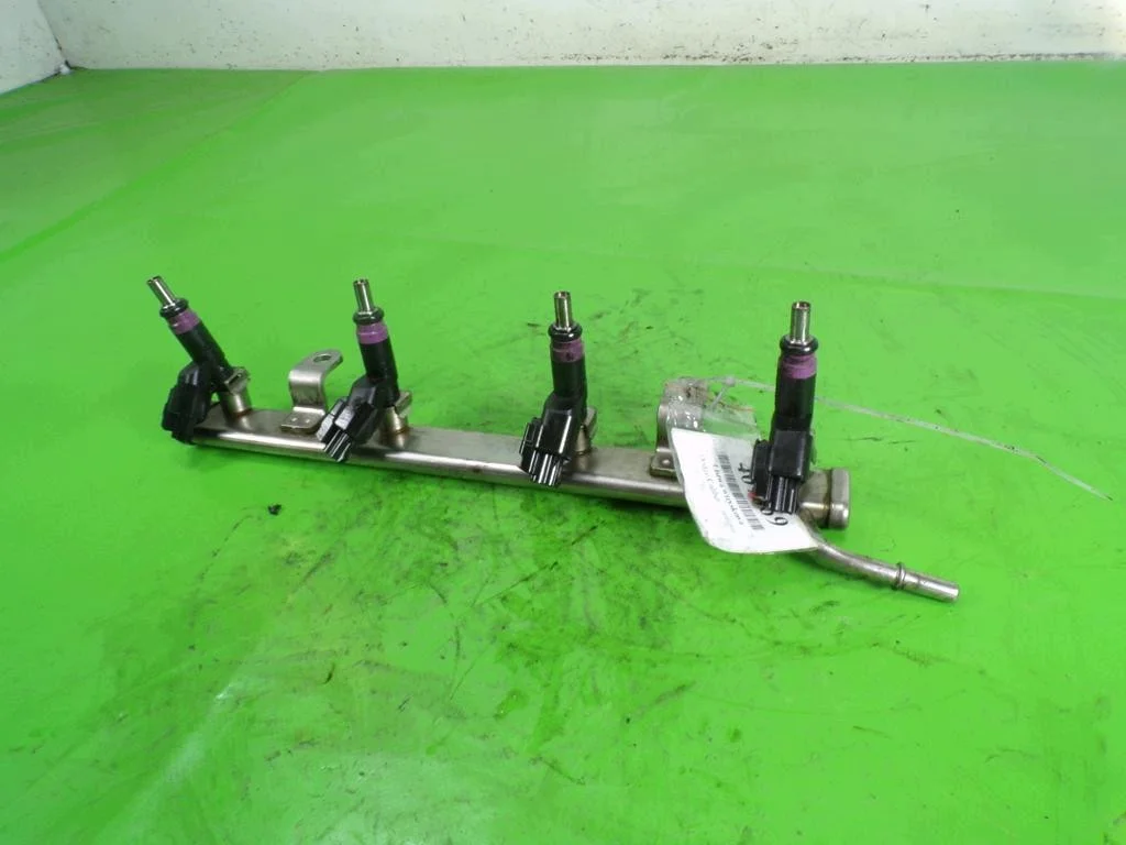 Dodge Caliber Injector Rail F-407069-