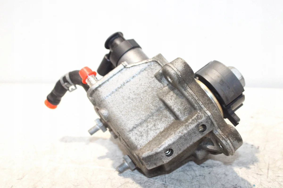 Sistema Inyección VW Passat B7 03L130755L Usado image 5
