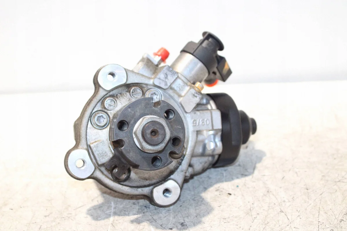 Sistema Inyección VW Passat B7 03L130755L Usado image 6