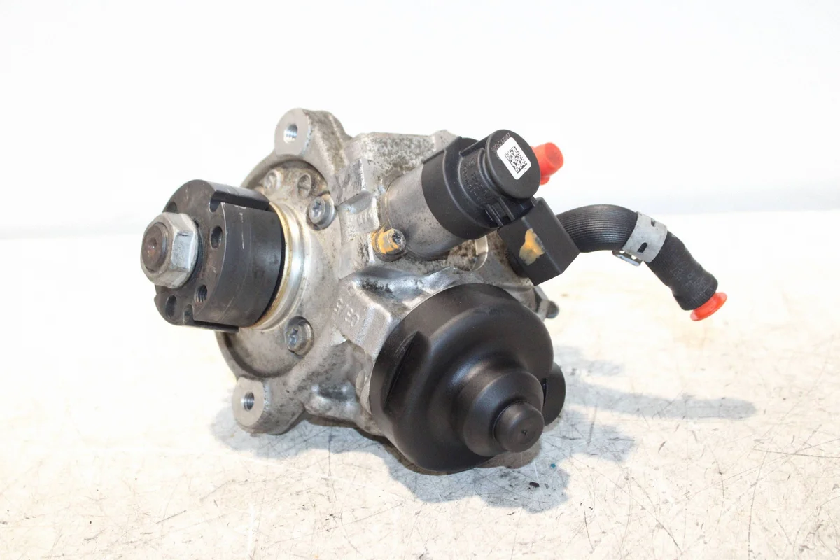 Sistema Inyección VW Passat B7 03L130755L Usado image 7