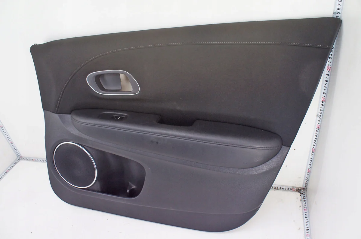 Honda HR-V II dörrpanel vänster fram VQ151 image 3