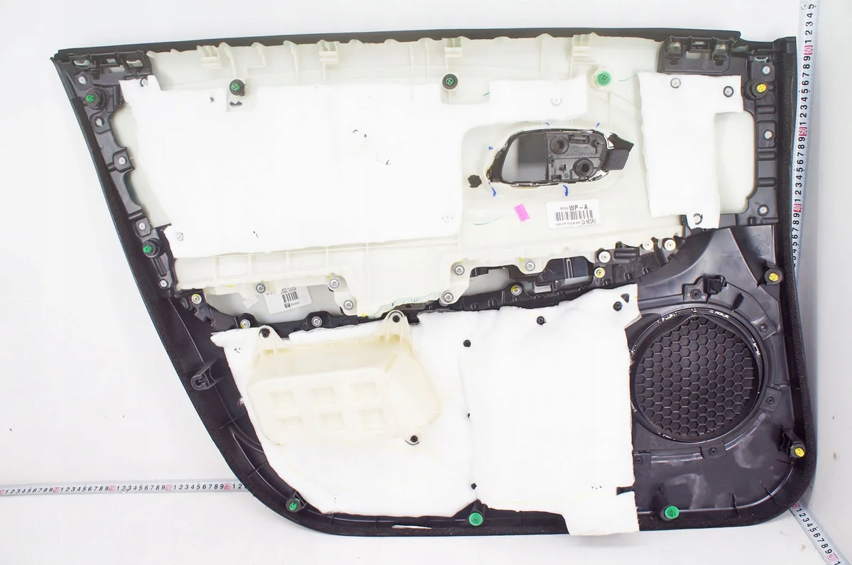 Honda HR-V II dörrpanel vänster fram VQ151 image 4