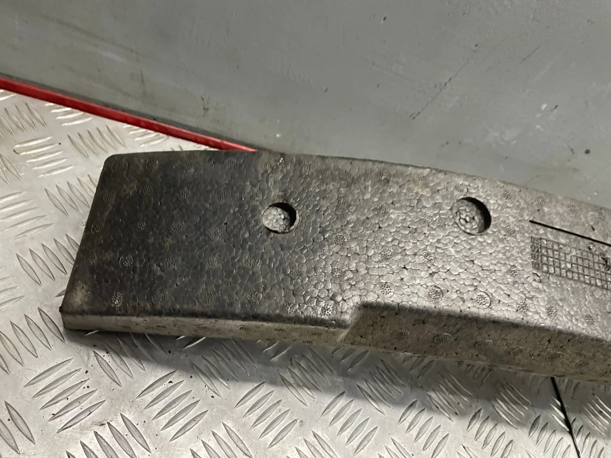 Stötfångarabsorbent Fiat Grande Punto 05-12