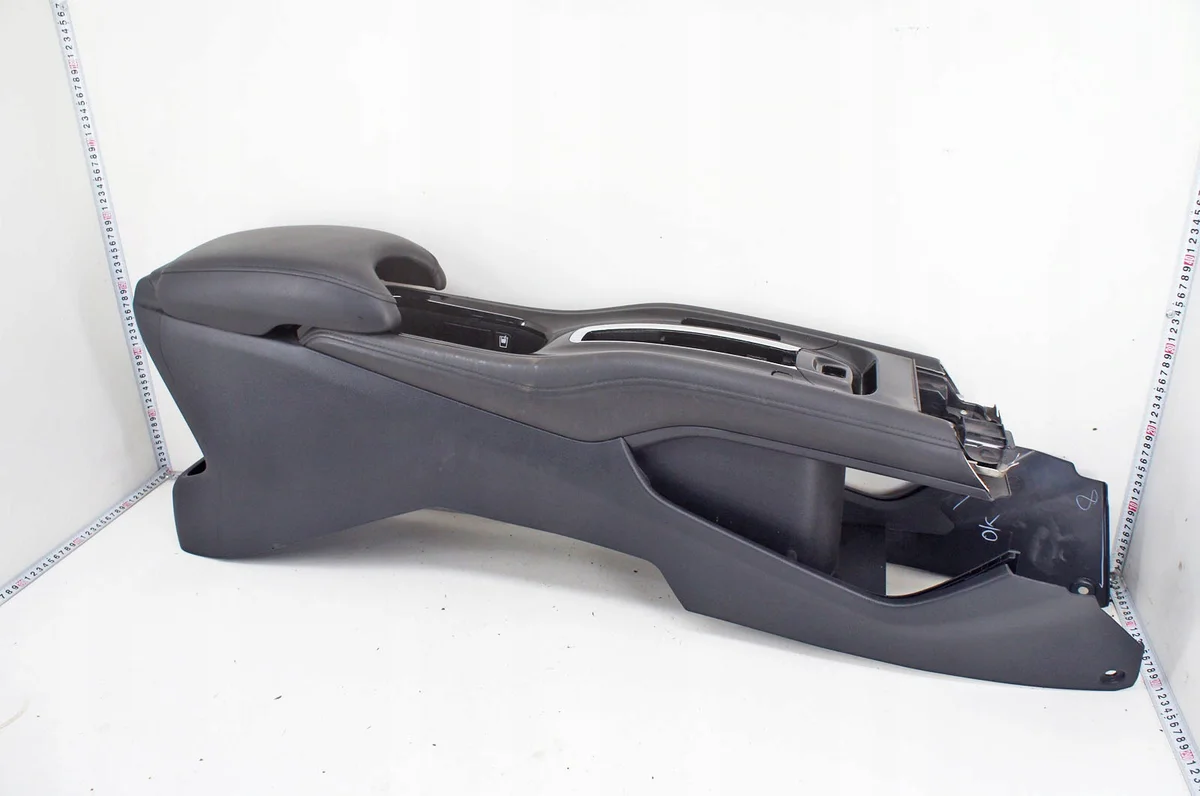 Keskikonsolin kyynärnoja Honda HR-V II image 8