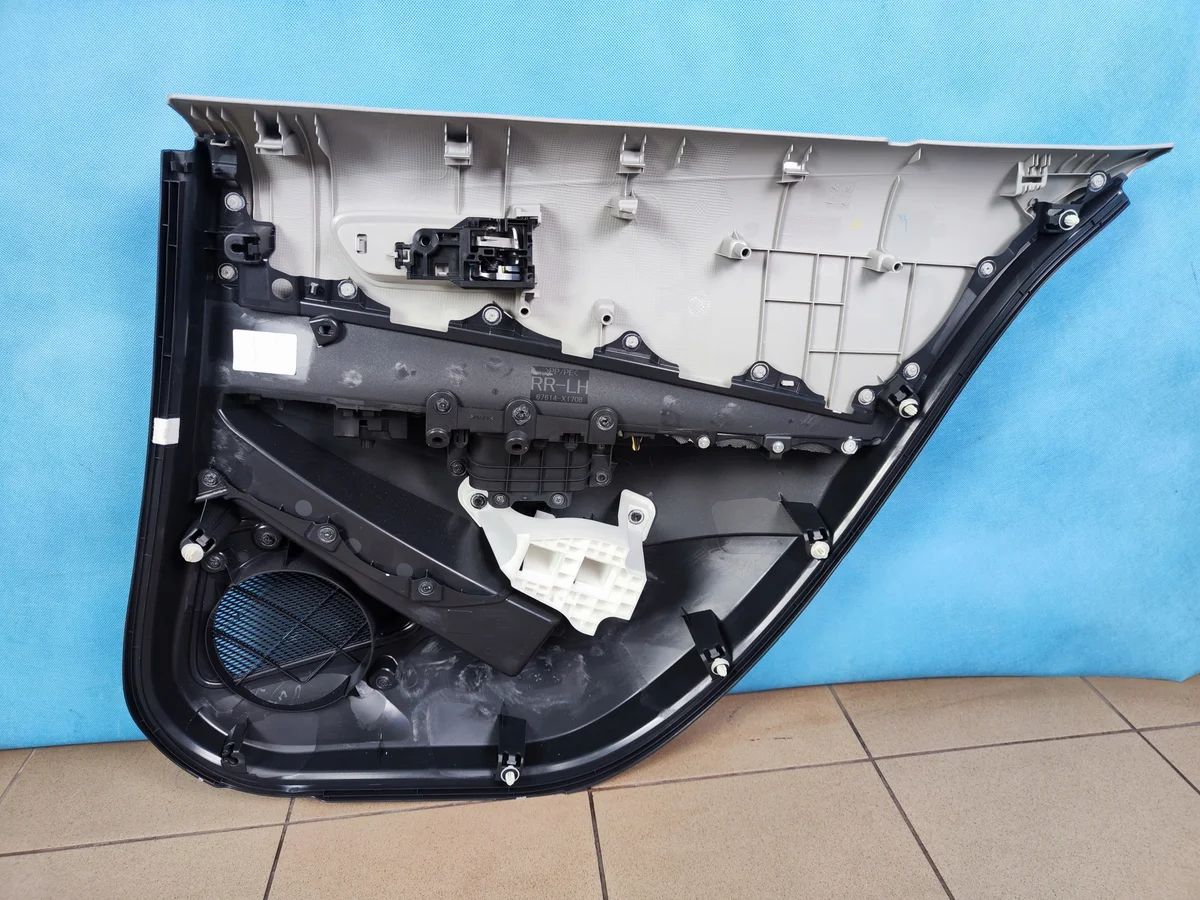Toyota Corolla E21 Panel Puerta Trasera Izquierdo image 5