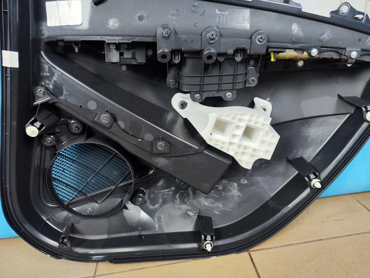 Toyota Corolla E21 Panel Puerta Trasera Izquierdo image 7