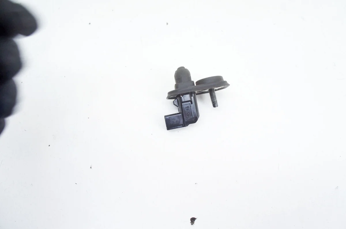 Sensor Porta Honda HR-V II VQ337 781C Usado image 10