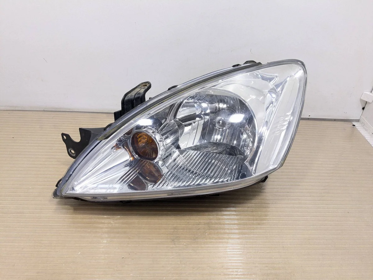 Mitsubishi Lancer 2005 Headlight Left 082141172L