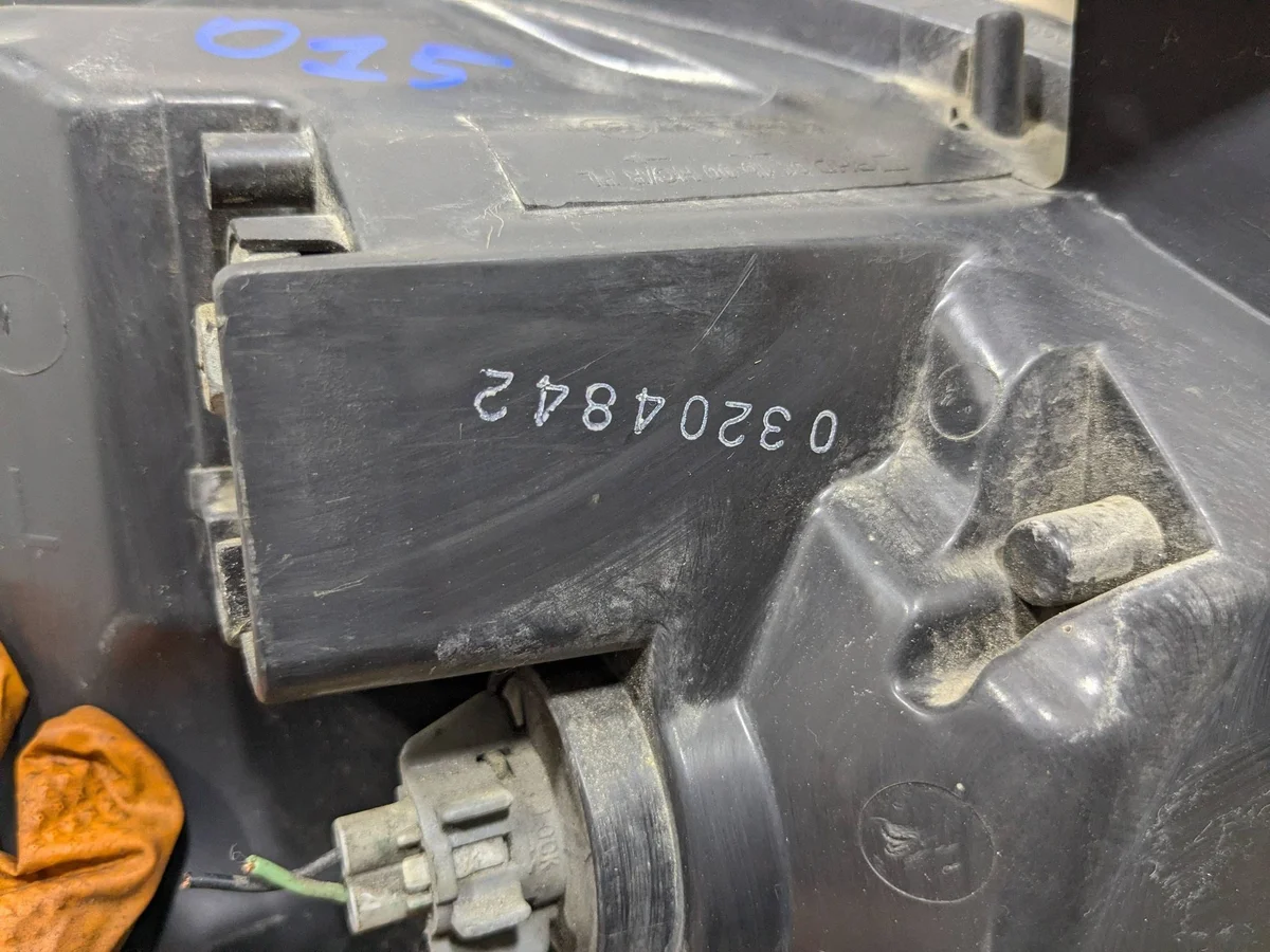 Phare Mitsubishi Lancer 2005 Gauche OEM 082141172L image 4