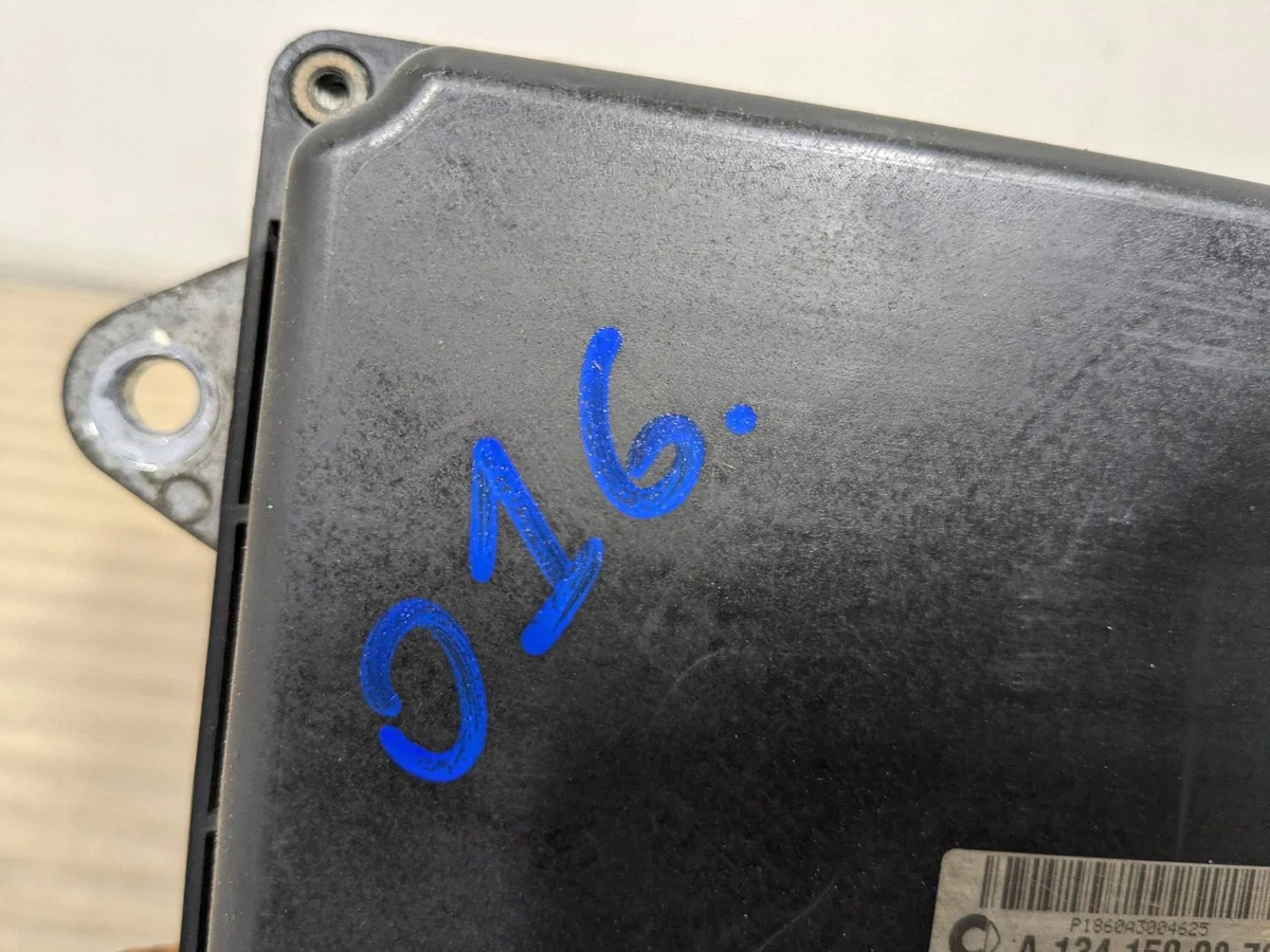 Engine Control Unit Mitsubishi Colt a1341500879 image 4