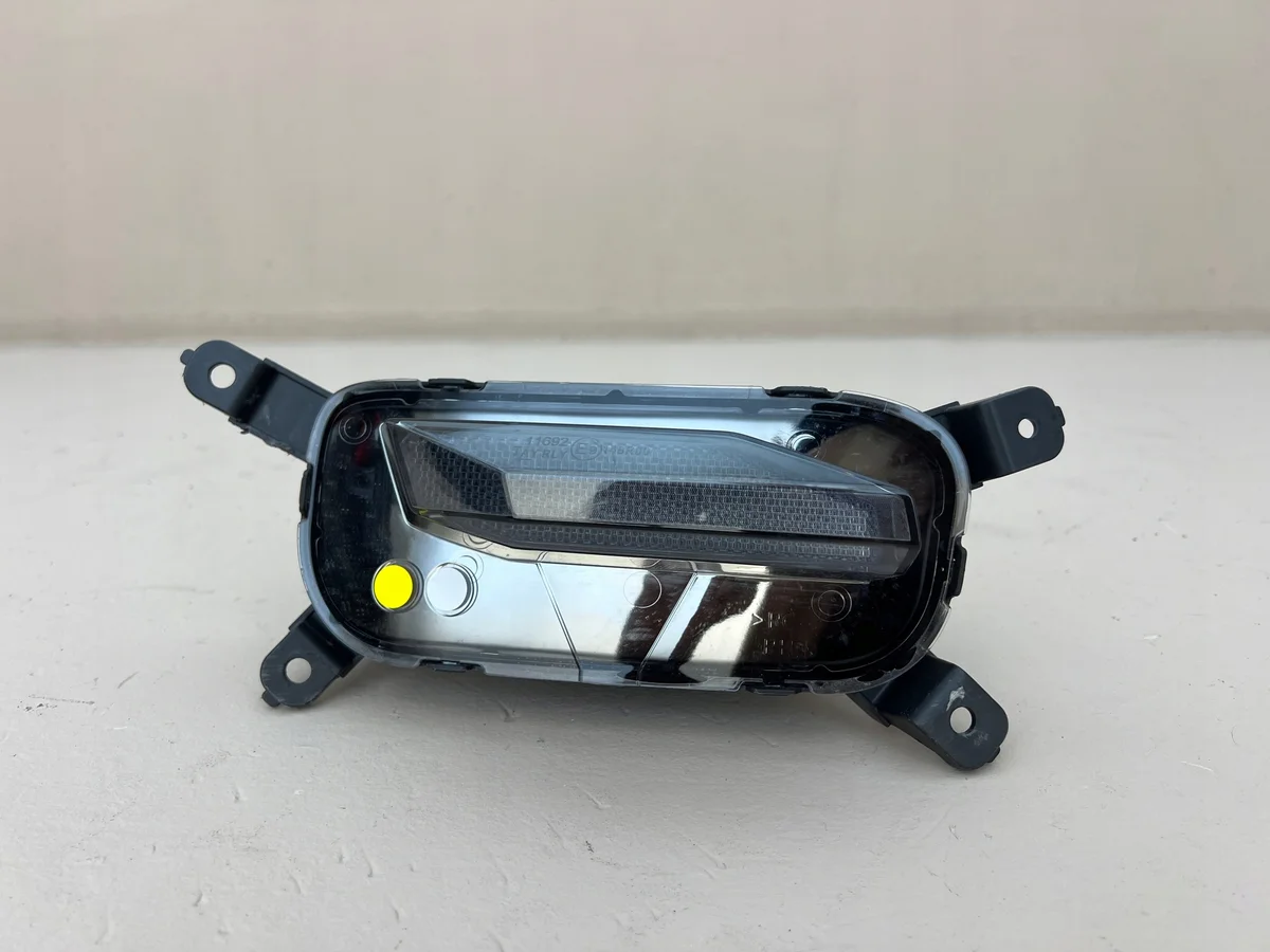 Hyundai Tucson IV Ajovalo LED DRL Oikea