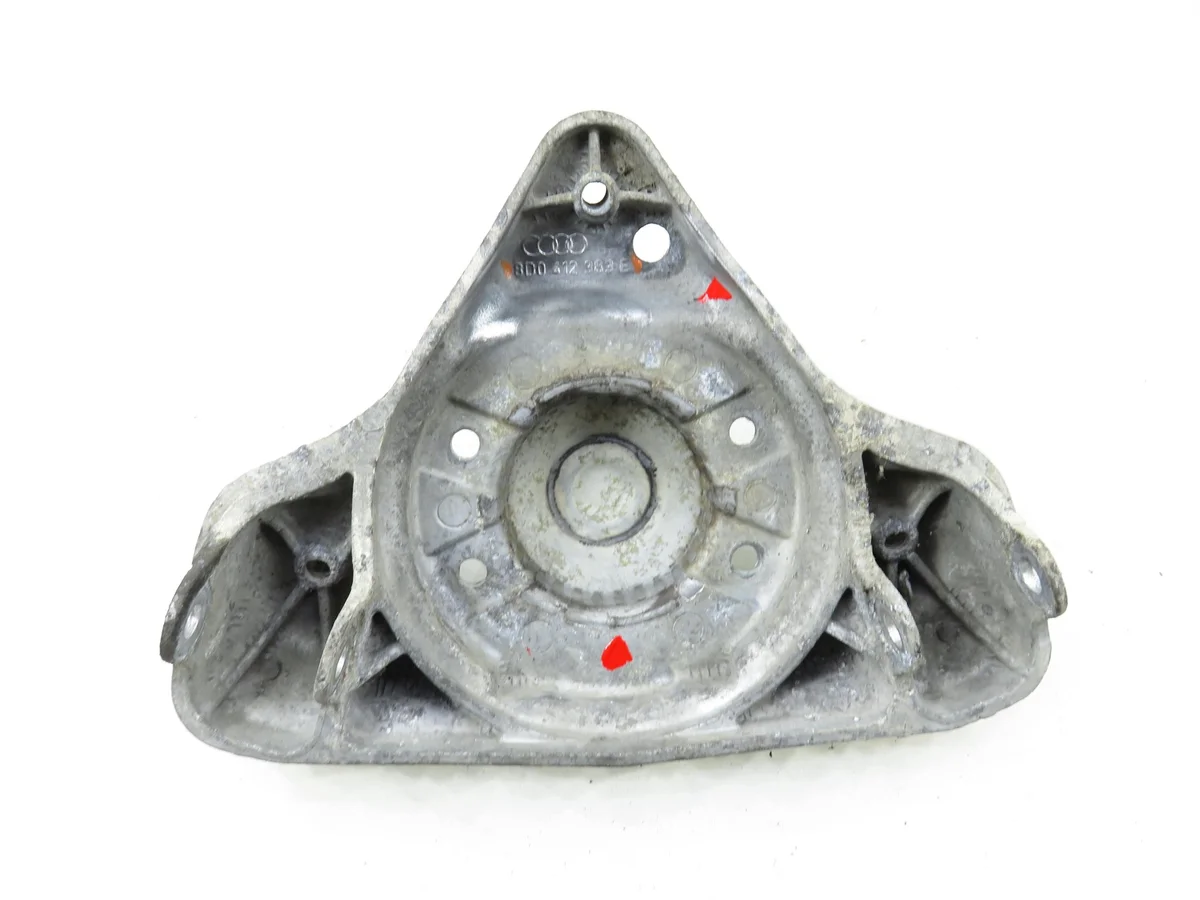 Soporte Amortiguador Audi A6 C5 8D0412383E Usado