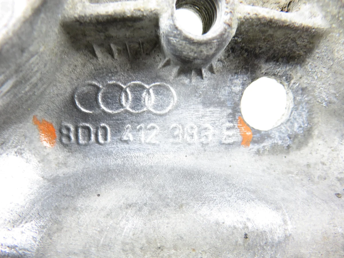 Audi A6 C5 Dämpferhalterung 8D0412383E image 3