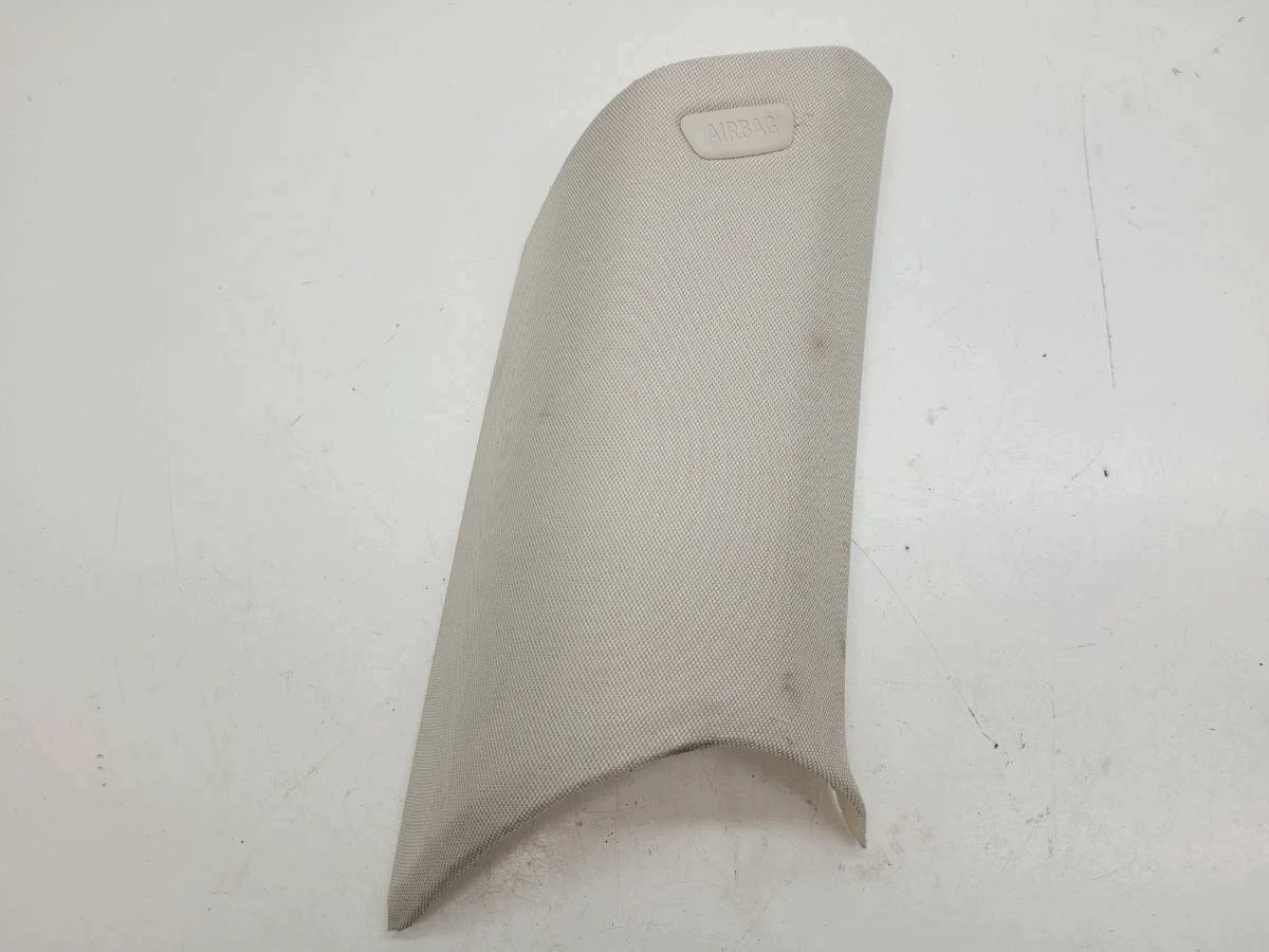 BMW 5 G31 C-stolpe täckpanel vänster bak