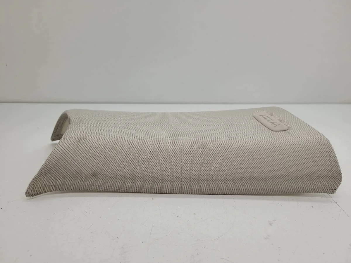 BMW 5 G31 C-stolpe täckpanel vänster bak