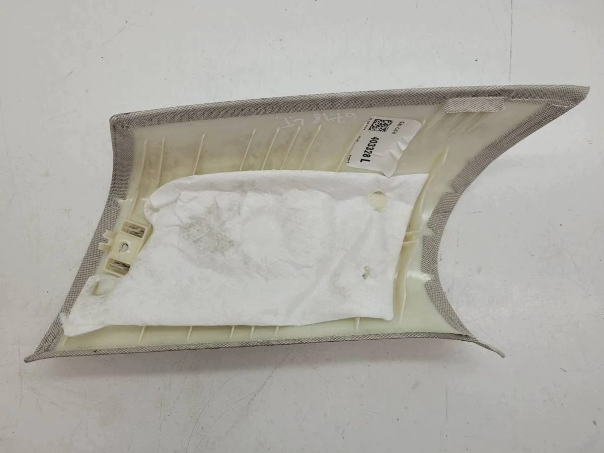 BMW 5 G31 C-stolpe täckpanel vänster bak image 4