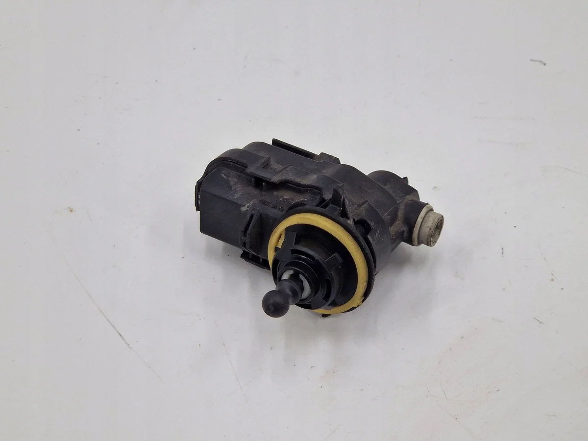 Nissan Qashqai J11 II motor lampa 92001203