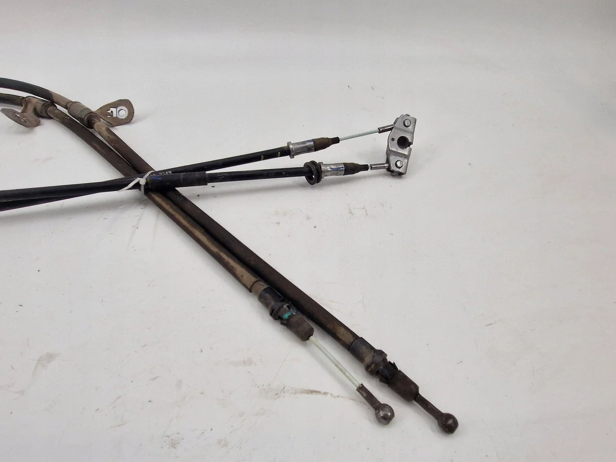 Opel Astra K Cable Freno Mano 62422249 image 4