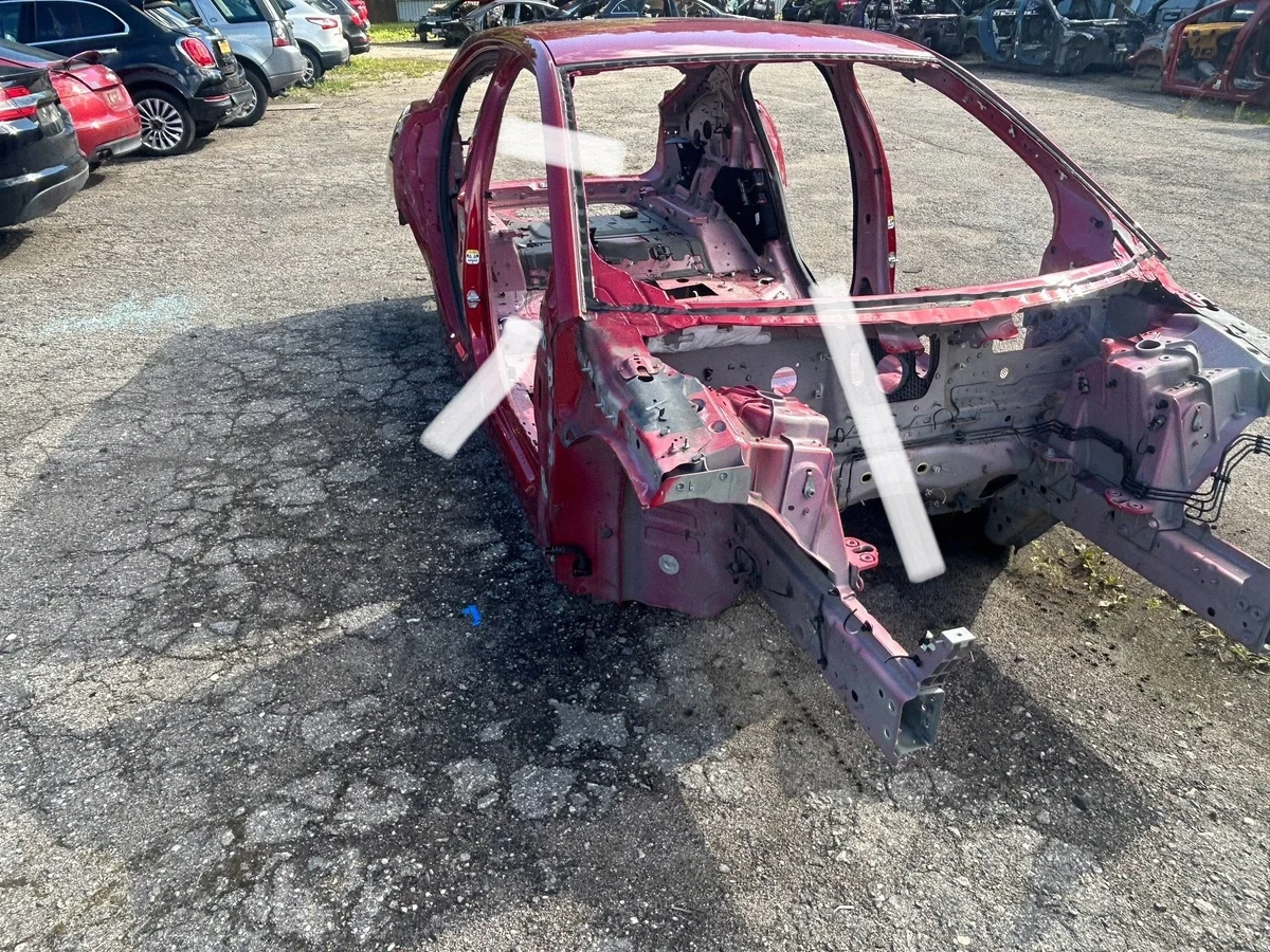 2018 Jaguar I-Pace Front Quarter Panel image 3