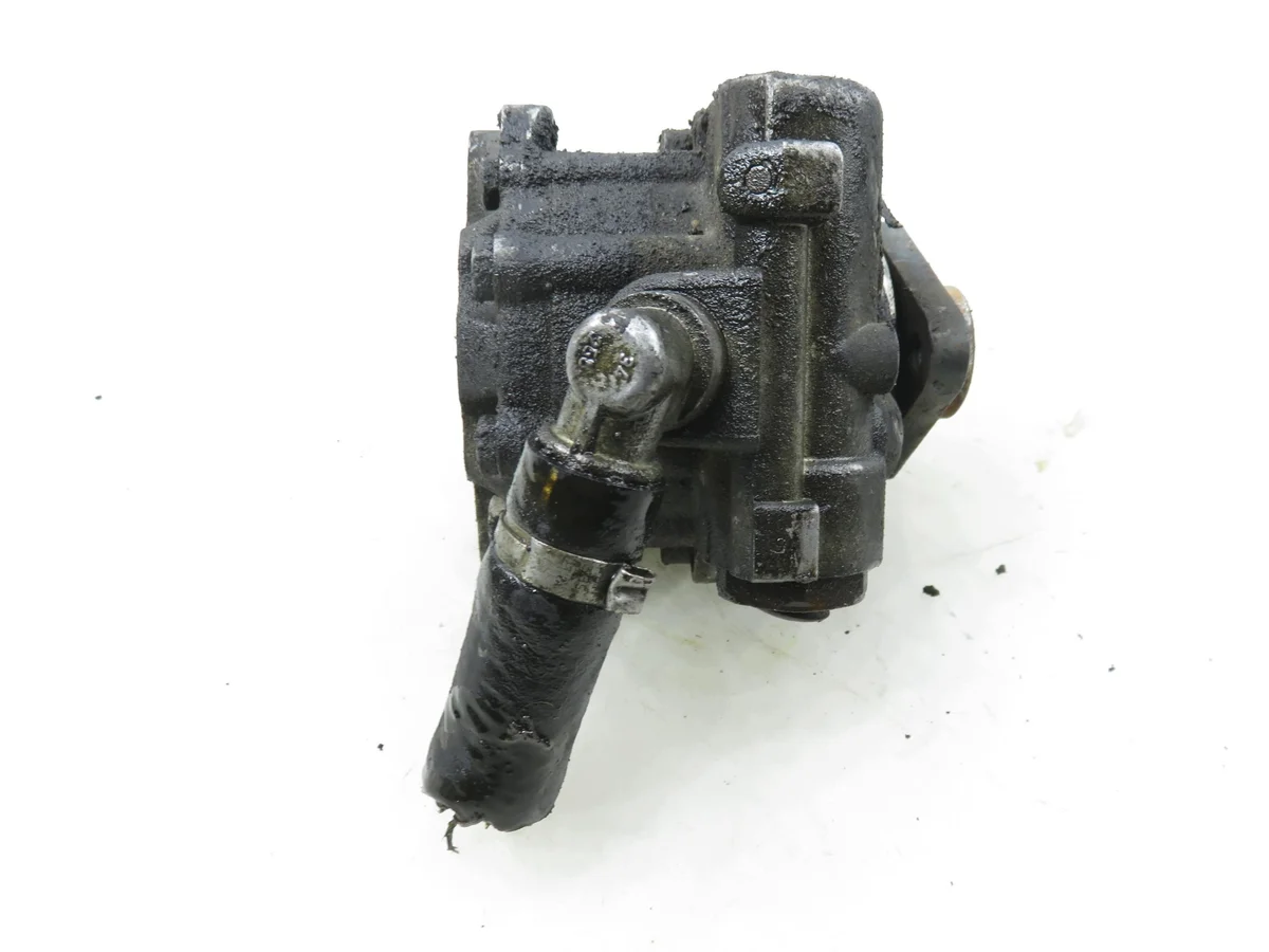 Ohjaustehostimen pumppu Audi A4 B6 1.9 TDI image 3