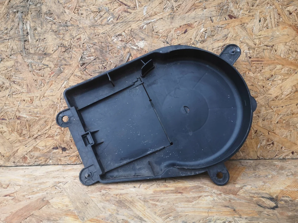 Renault Espace V AdBlue Tankskydd image 4