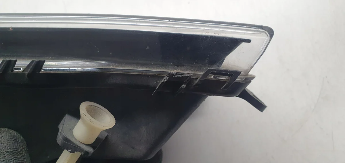SKODA SUPERB II 3T0 FAROL ESQUERDO 3T0941699C image 4
