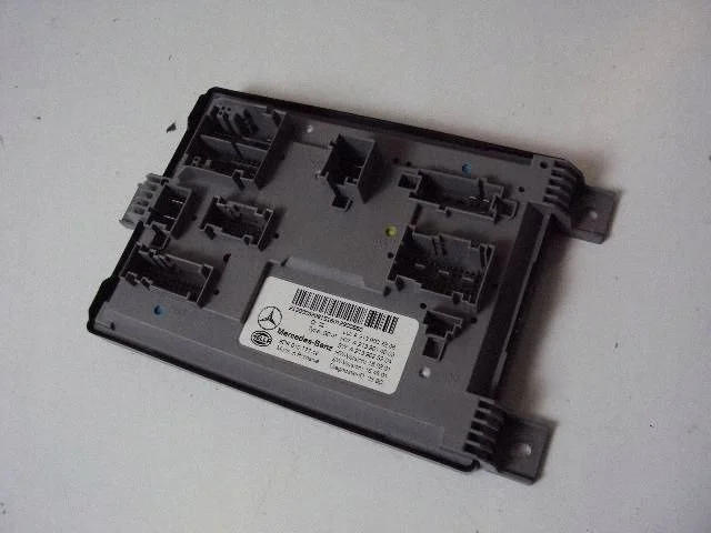 Módulo Mercedes W213 A2139003208 Usado